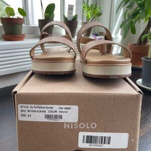 Nisolo Almond Flatform